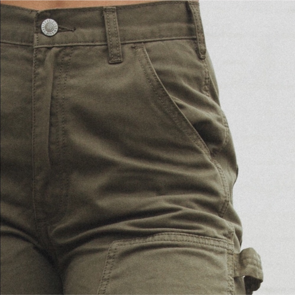 Brandy Melville Jane Cargo Pants (Olive green)